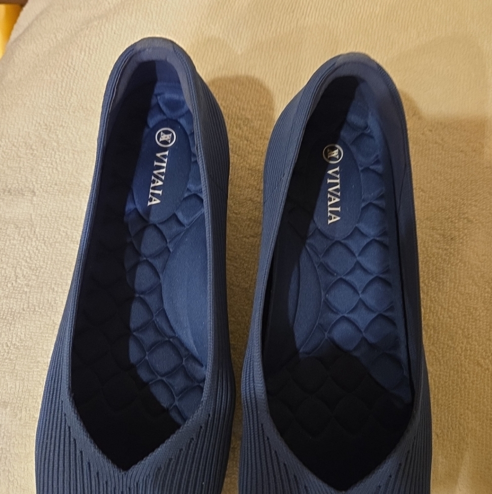 VIVAIA Women's Classic Blue Flats - Picture 13 of 14